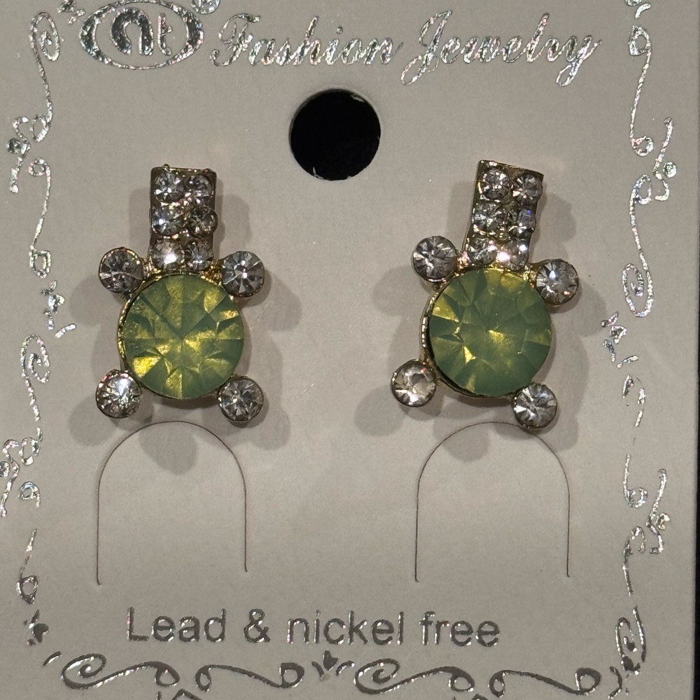 NT Fashion Jewelry Green Crystal Turtle Stud Earrings .75 inch